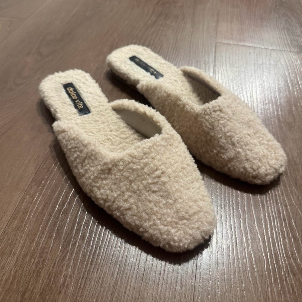 Dolce Vita shearling/teddy mule slippers size 10